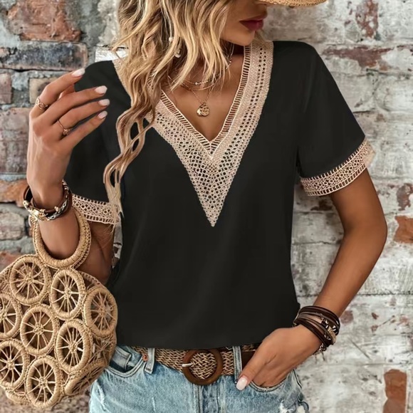 Boho Embroidered Sleeveless V-Neck Blouse main image 1